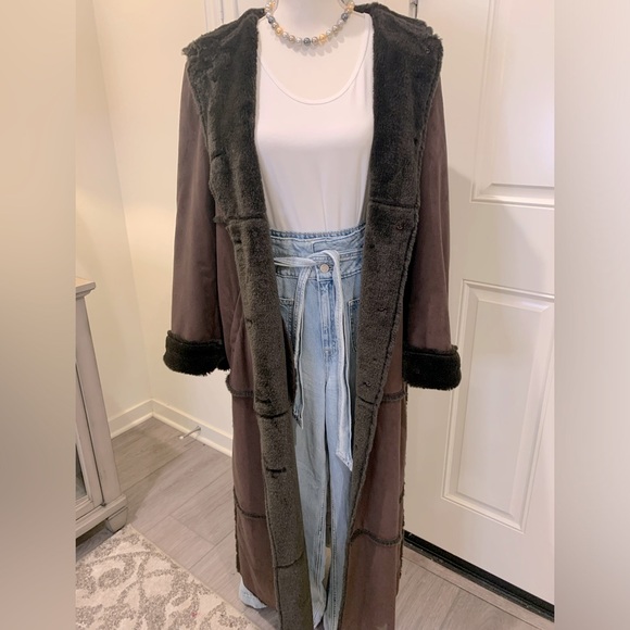 Liz Claiborne brown faux shearling maxi coat with hood & pockets M - Picture 11 of 11